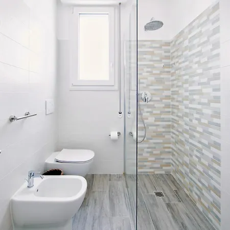 Elegant Apartment-con Free Wi-fi & A/c Lejlighed *